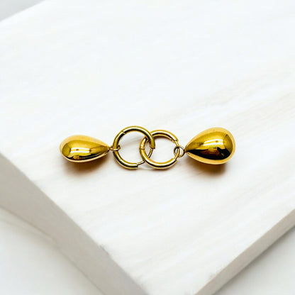 Gouden Oorbellen met Dubbele Ringen en Druppelvormige Hanger