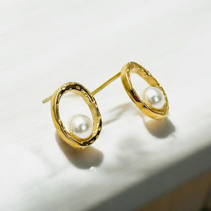 Gold-colored Earrings with Oval Design and Pearl Detail